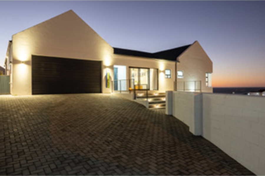 5 Bedroom Property for Sale in Da Gama Bay Western Cape